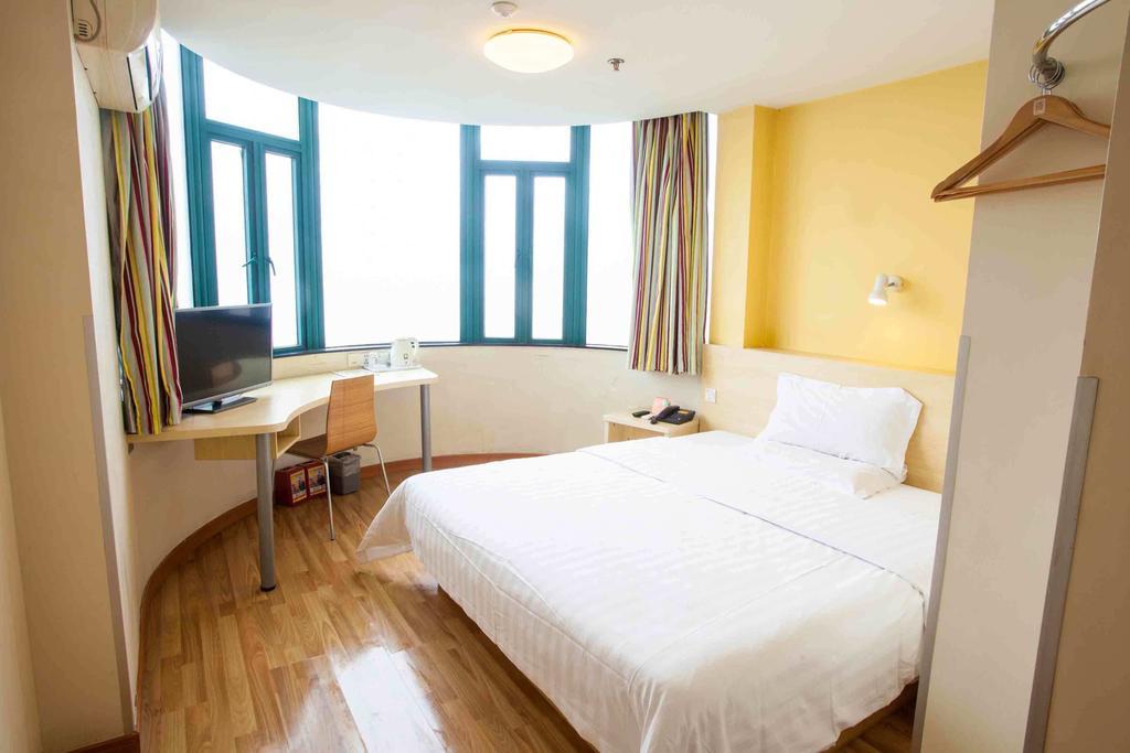 7Days Inn Sanqiao Hou Ba Ґуйян Номер фото