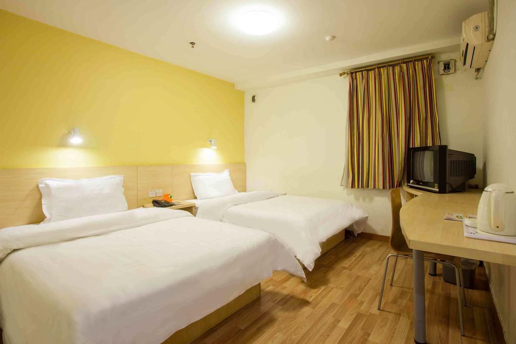 7Days Inn Sanqiao Hou Ba Ґуйян Номер фото